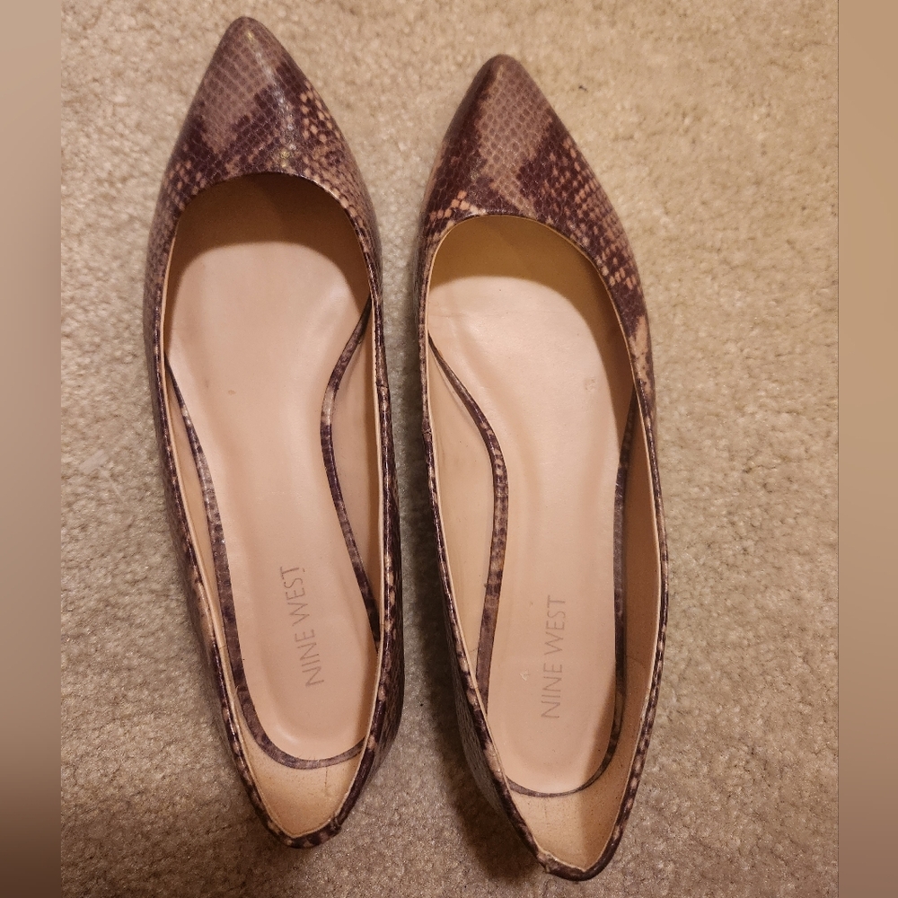 Nine West Snakeskin Patterned Flats Size 8 Womend
